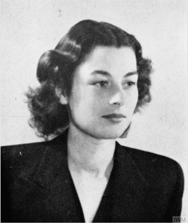Violette Reine Elizabeth Szabo