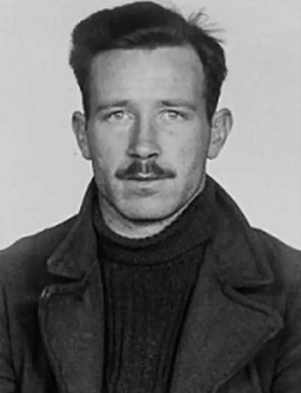 Flight Lieutenant Leslie George Bull